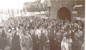 Folla di fedeli al funerale di Marcello Labor