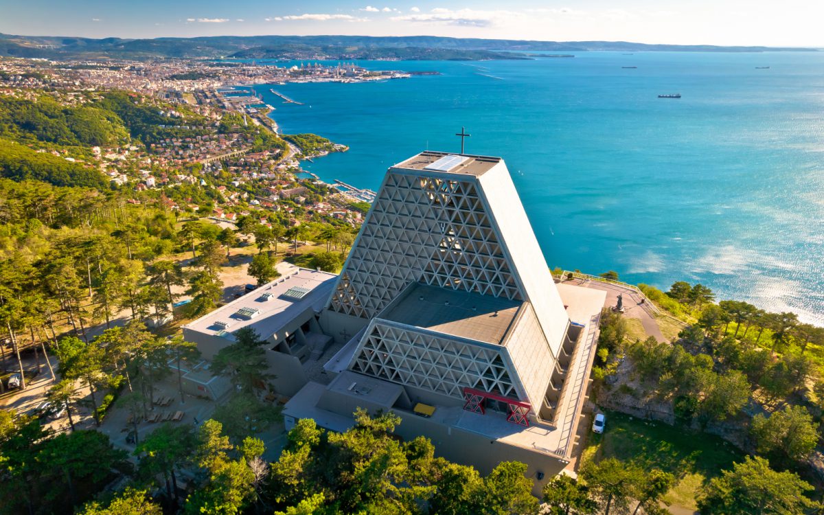                              TEMPIO NAZIONALE "MARIA MADRE E REGINA"          